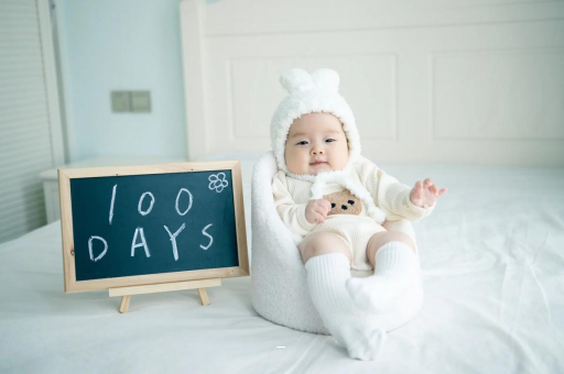 海南七个月宝宝伸舌头 海南七个月宝宝伸舌头